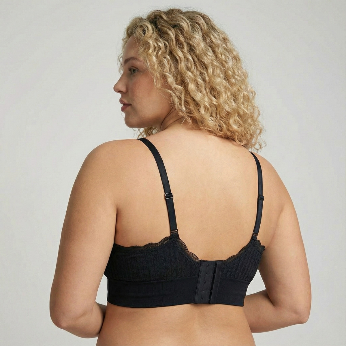 LuxeLift Soft Embrace™